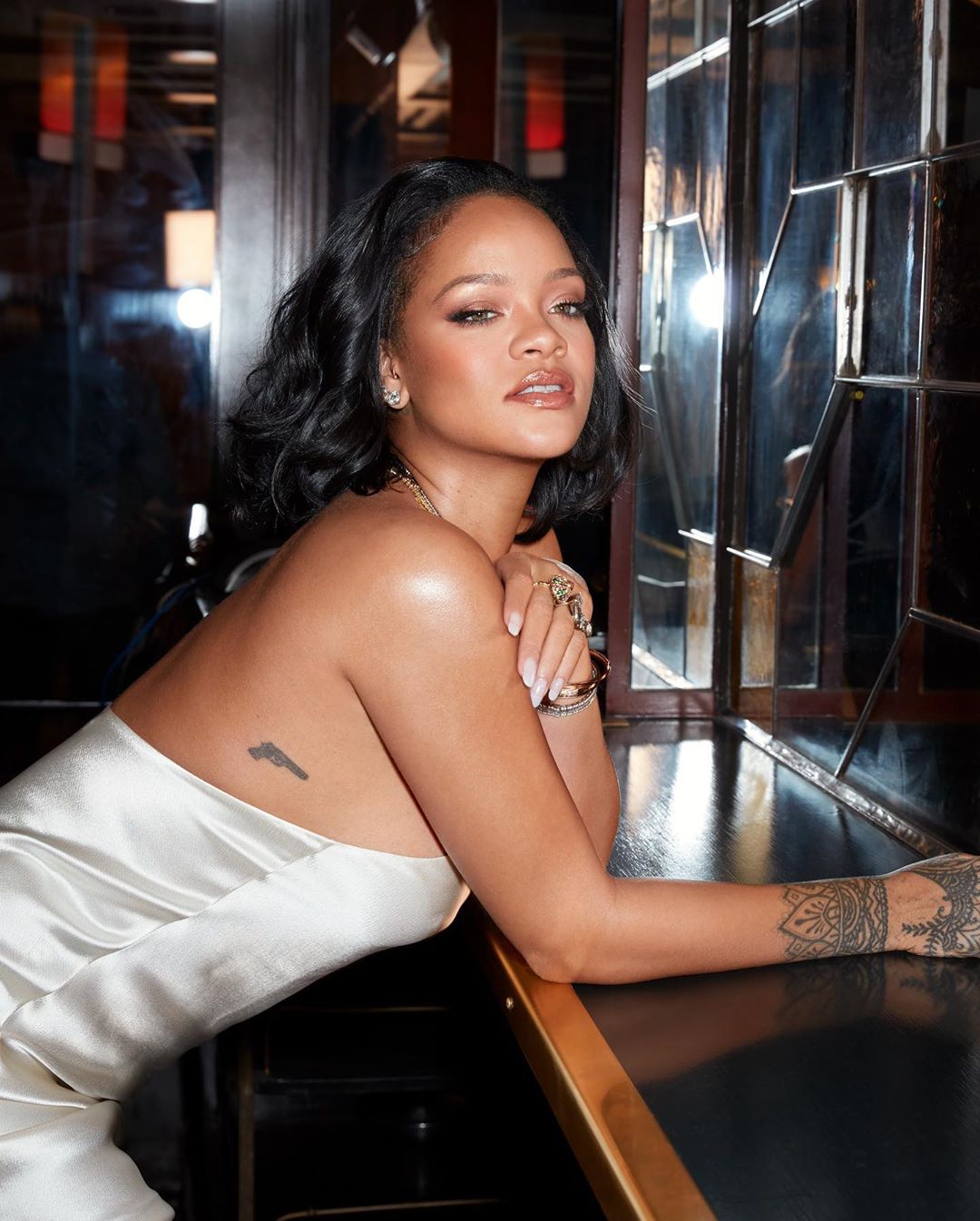 WHAT YOU NEED TO KNOW ABOUT RIHANNA???S SKINCARE LINE ???FENTY SKIN???
